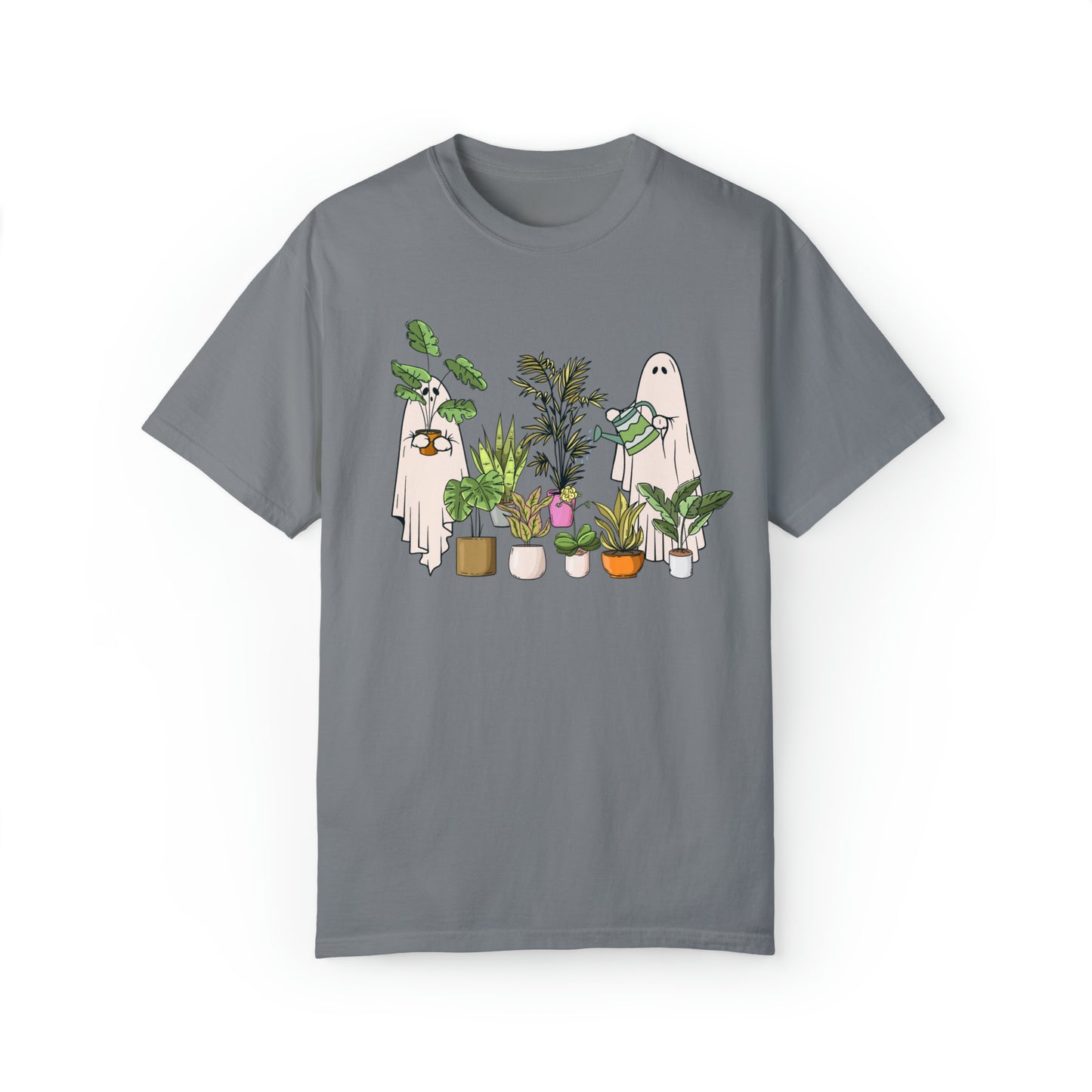 Ghostly Green Thumbs: Ghost Plant Lovers Watering House Plants Comfort Colors Unisex Garment-Dyed T-shirt